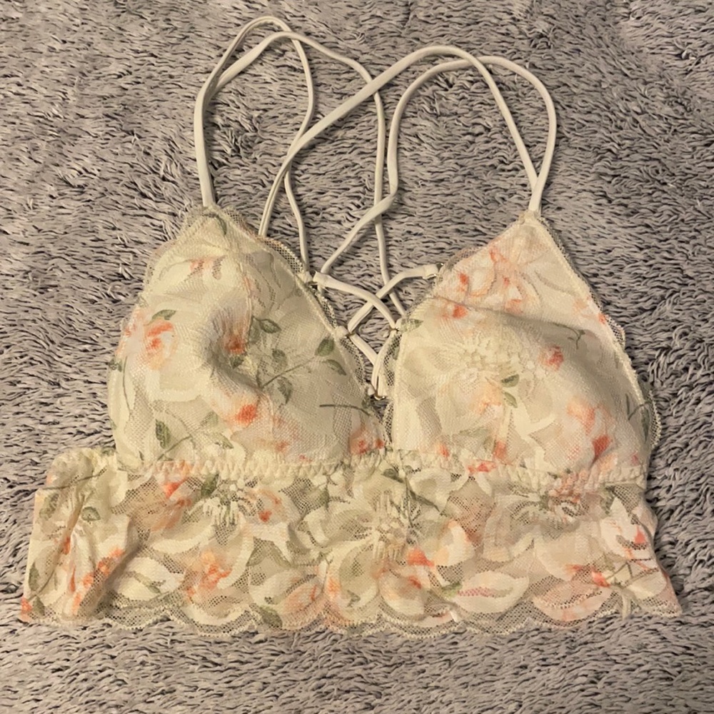Victoria’s Secret Pink lace bralette